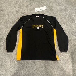 Pittsburgh Steelers NFL athletic dry fit Long Sleeve T Shirt￼
Size extra large